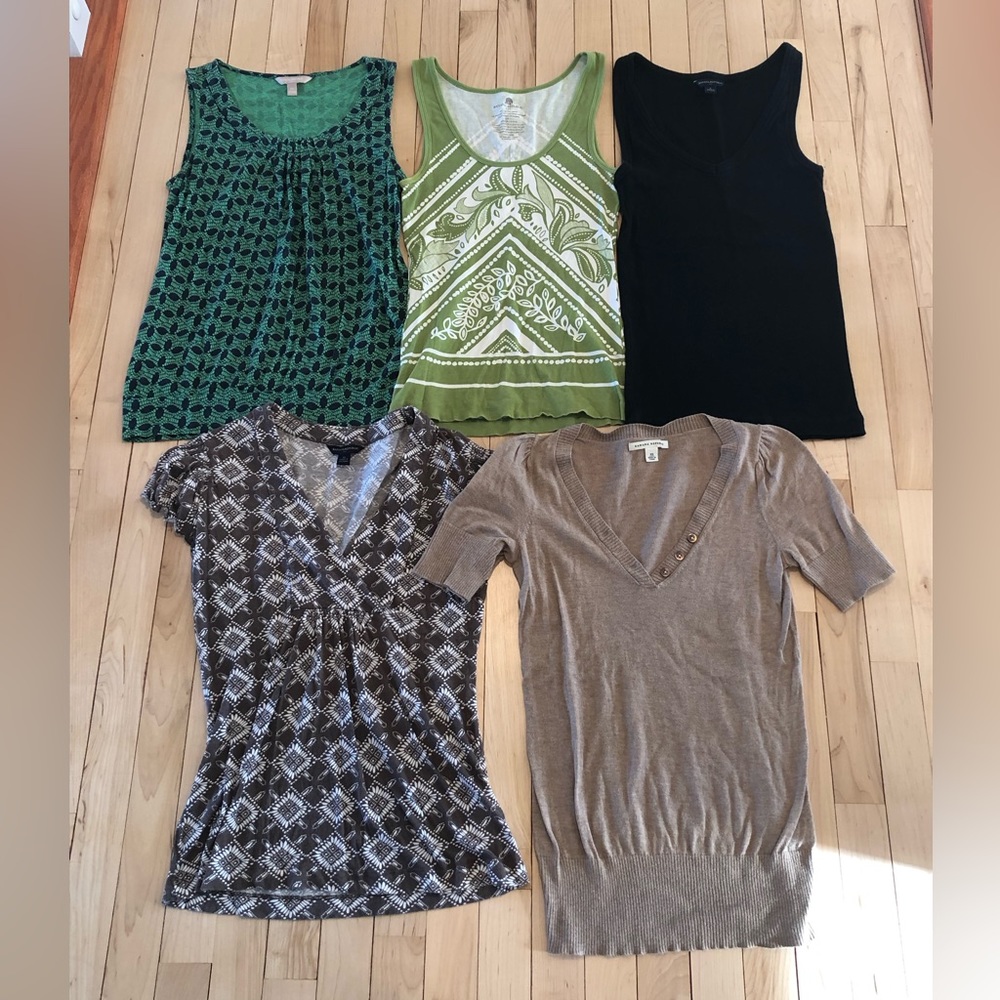 5 Banana Republic Shirts and Tank Tops Small and XS